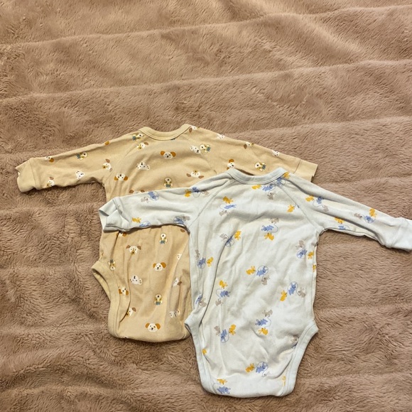 UNIQLO Long Sleeve Onesie Front Open 3 to 6 Months - Picture 2 of 3